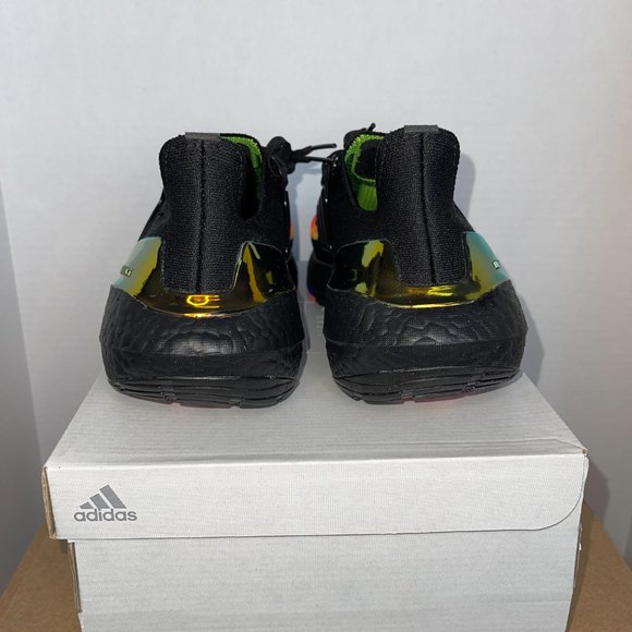ADIDAS ULTRABOOST 22 (HQ0965) MENS SIZE 9 CORE BLACK/POWER BLUE RUNNING SHOES main image 4